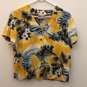 Hilo Hattie | Hawaiian Shirt | Cropped | no collar